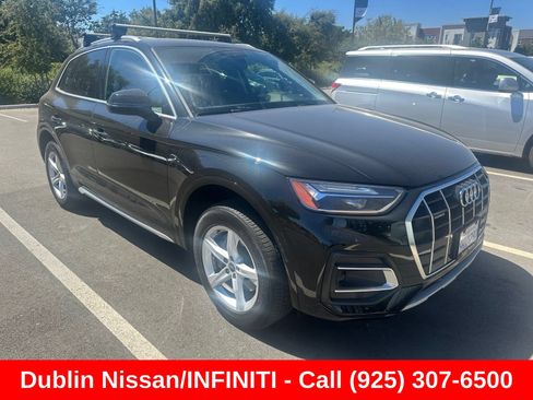 Used 2023 Audi Q5 2.0T Premium w/ Convenience Package AWD/4WD image 1