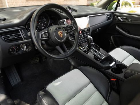 Certified 2024 Porsche Macan GTS AWD/4WD image 4