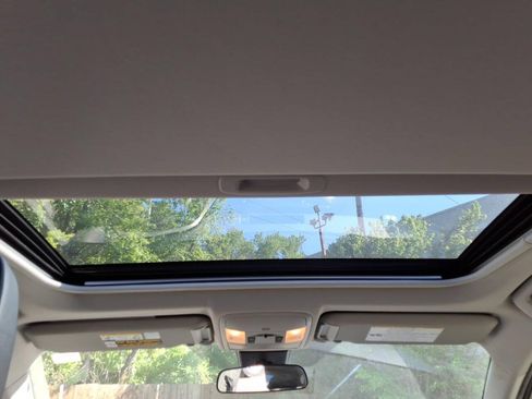 Used 2016 Toyota RAV4 XLE w/ Convenience Package AWD/4WD image 16