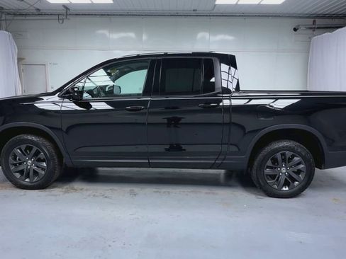 Used 2025 Honda Ridgeline Sport image 5