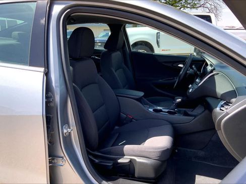 Used 2024 Chevrolet Malibu RS FWD image 9