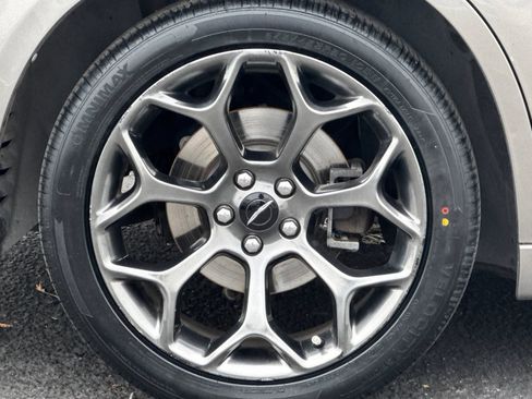 Used 2014 Chrysler 300 image 11