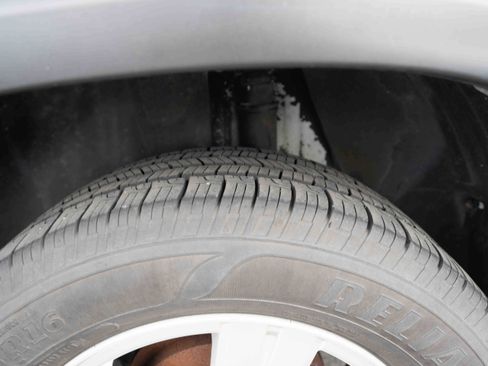 Used 2017 Chevrolet Trax LT w/ LT Convenience Package image 29