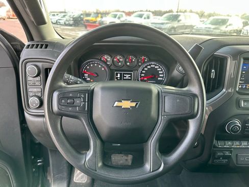 Used 2023 Chevrolet Silverado 1500 Custom image 14