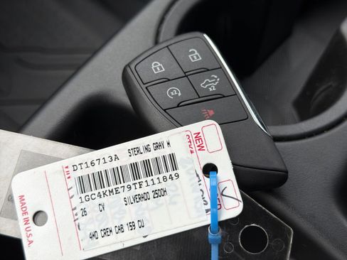 Used 2026 Chevrolet Silverado 2500 Custom w/ Custom Value Package image 36