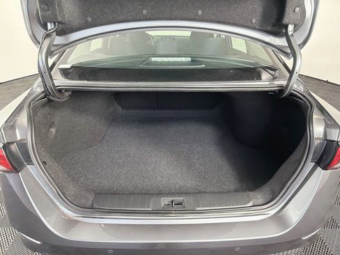 Used 2025 Nissan Sentra S FWD image 28