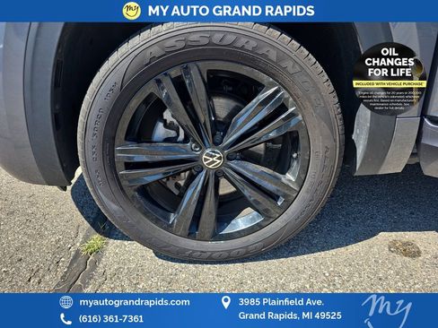 Used 2023 Volkswagen Atlas SEL R-Line AWD/4WD image 29