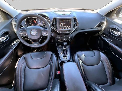 Used 2023 Jeep Cherokee Trailhawk w/ Premium Leather Package AWD/4WD image 15