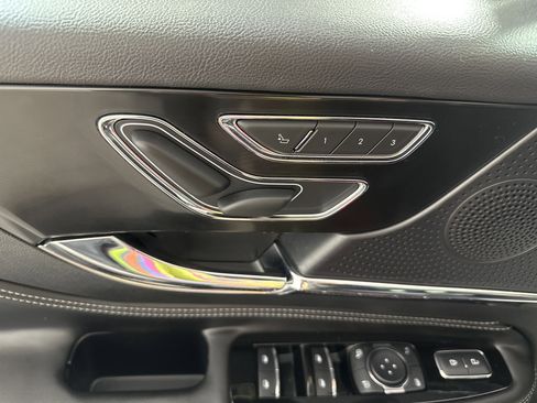 Certified 2024 Lincoln Corsair AWD w/ Equipment Group 101A image 10