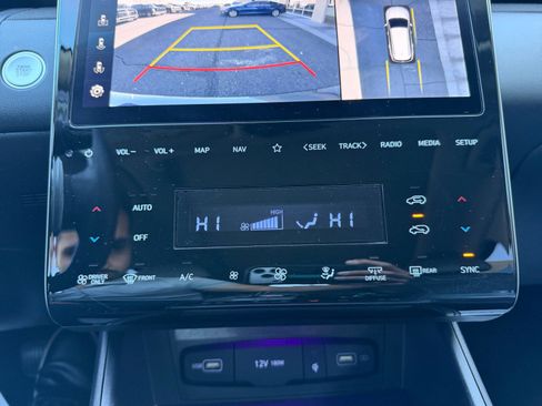 Used 2024 Hyundai Tucson Limited image 11