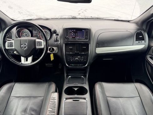 Used 2019 Dodge Grand Caravan GT image 18