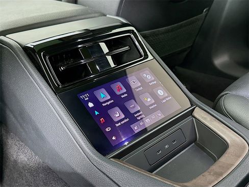 Used 2024 Porsche Panamera image 26