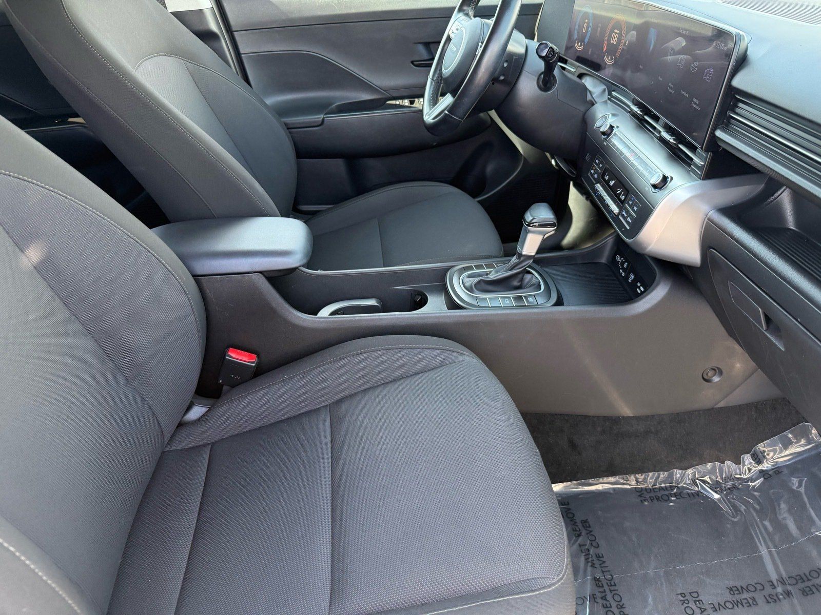 Used 2025 Hyundai Kona SEL AWD/4WD image 32