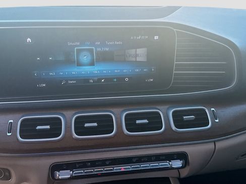 Used 2021 Mercedes-Benz GLE 350 w/ 3rd Row Seat Package image 12