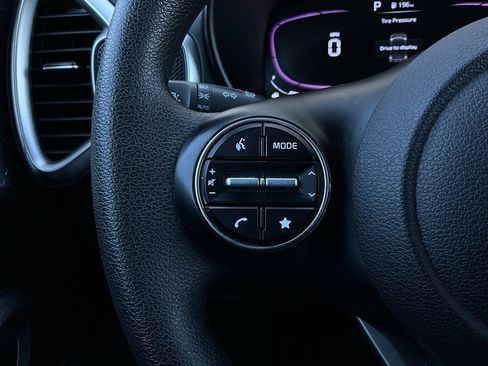 Used 2025 Kia Soul LX w/ LX Technology Package image 31