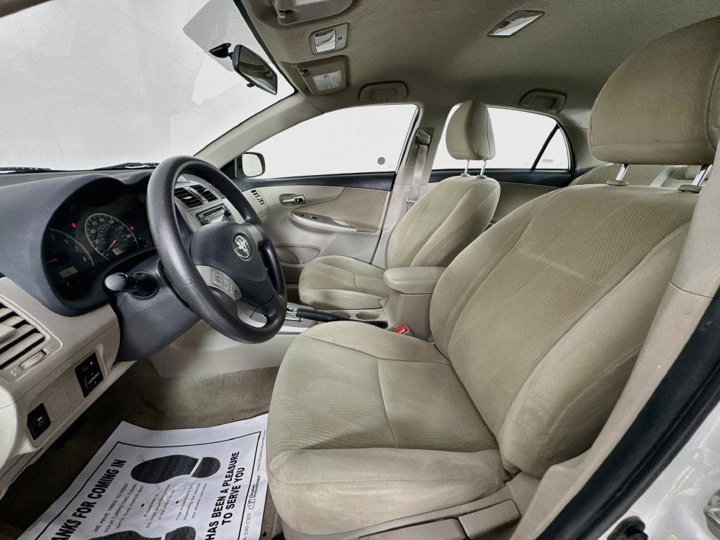Used 2012 Toyota Corolla LE FWD image 23