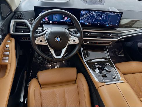 Used 2023 BMW X7 xDrive40i w/ Premium Package image 17
