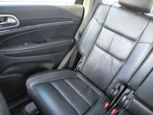 Used 2014 Jeep Grand Cherokee Limited image 12