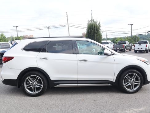 Used 2019 Hyundai Santa Fe XL FWD image 6