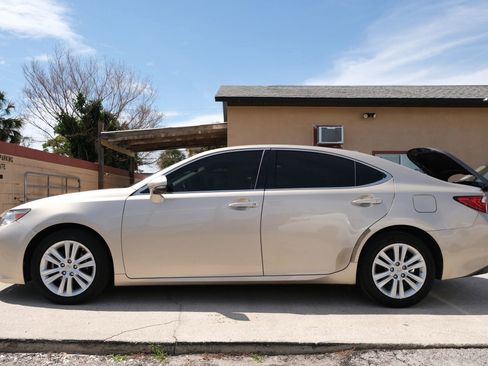 Used 2015 Lexus ES 350 w/ Premium Package FWD image 8