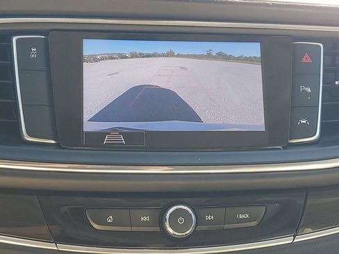 Used 2021 Buick Enclave Premium w/ Sun and Sites Package image 31