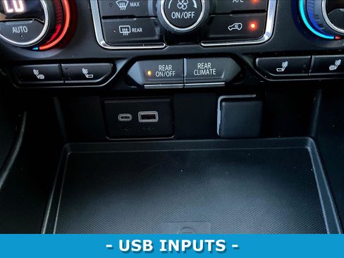 Used 2024 Chevrolet Suburban RST w/ Luxury Package AWD/4WD image 16