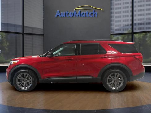 Used 2024 Ford Explorer XLT w/ Equipment Group 202A AWD/4WD image 7