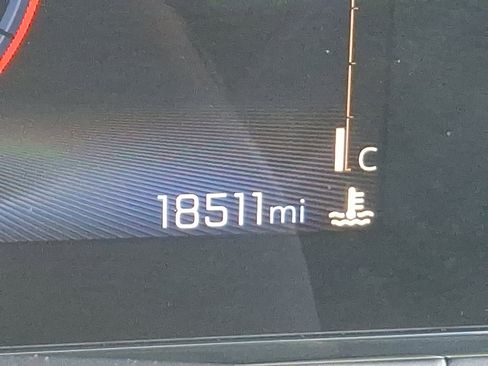 Used 2024 Chevrolet Trax LT image 19