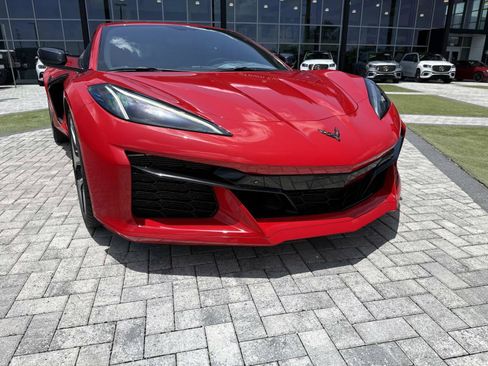 Used 2023 Chevrolet Corvette Z06 RWD image 8