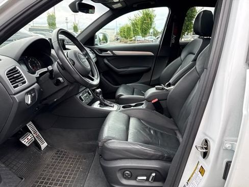 Used 2018 Audi Q3 2.0T Premium Plus w/ Premium Plus Package AWD/4WD image 12