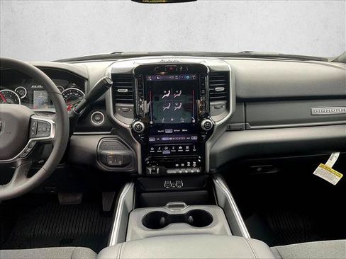 Used 2026 RAM 2500 Big Horn AWD/4WD image 8