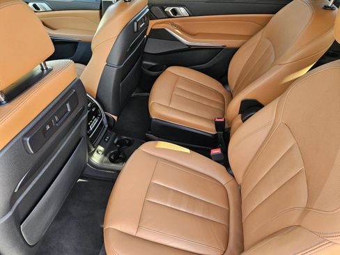 Used 2020 BMW X7 xDrive40i w/ Premium Package image 31