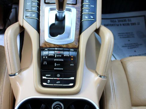 Used 2011 Porsche Cayenne S image 27