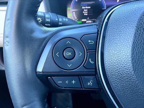 Used 2024 Toyota RAV4 Limited image 17