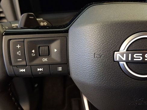 Certified 2025 Nissan Rogue SL w/ SL Premium Package AWD/4WD image 19