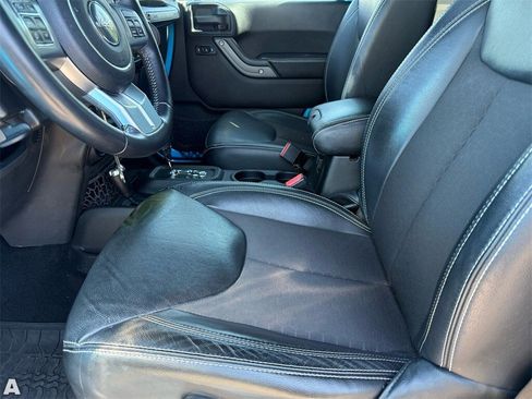 Used 2017 Jeep Wrangler Freedom Edition image 12