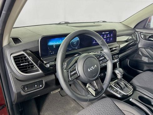 Used 2024 Kia Seltos S AWD/4WD image 9