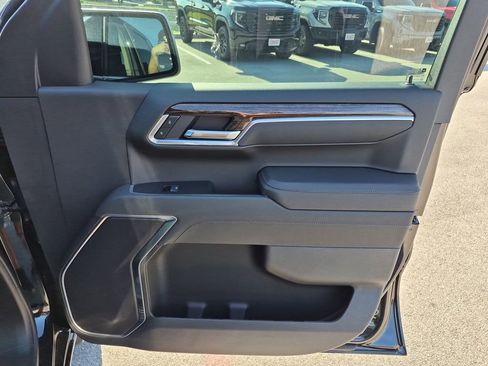 New 2026 GMC Sierra 1500 SLE w/ Preferred Package RWD image 40