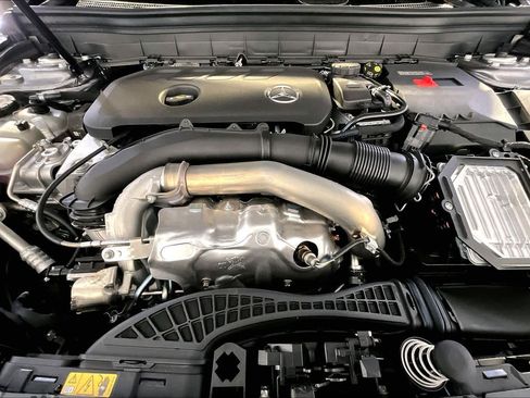 New 2026 Mercedes-Benz GLB 250 4MATIC image 14