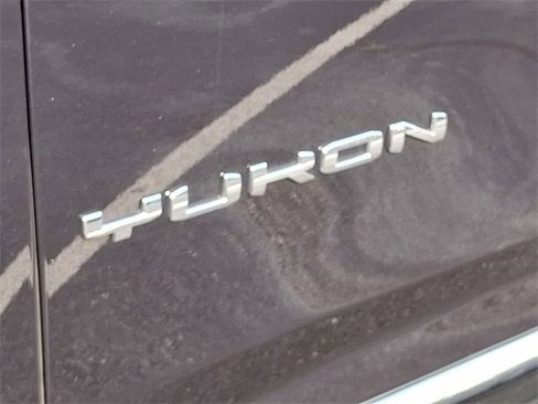 Used 2023 GMC Yukon XL SLT image 33