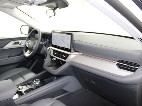 New 2026 Ford Explorer Active RWD image 29