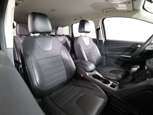 Used 2016 Ford Escape SE w/ SE Chrome Package image 24