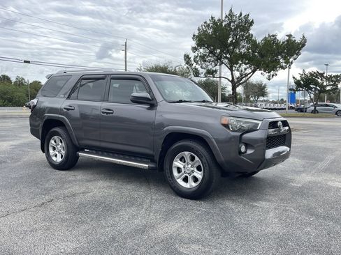 Used 2015 Toyota 4Runner Limited image 1
