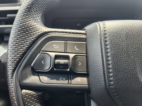 Certified 2025 Toyota Tacoma SR5 AWD/4WD image 29