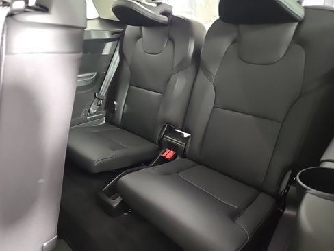 Certified 2024 Volvo XC90 B6 Plus w/ Protection Package Premier image 16