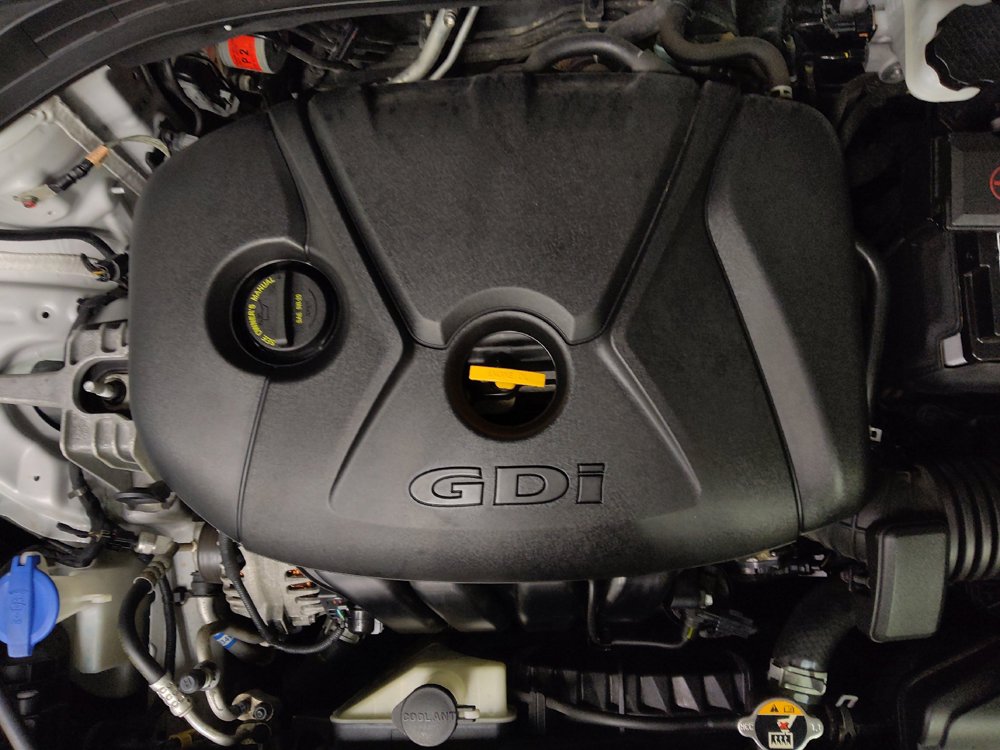 Used 2019 Hyundai Elantra GT FWD image 30