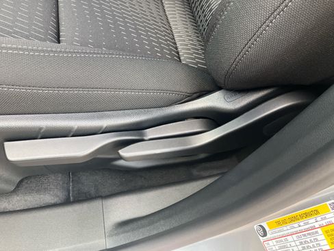 New 2026 Chevrolet Equinox LT w/ Safety and Technology Package AWD/4WD image 11