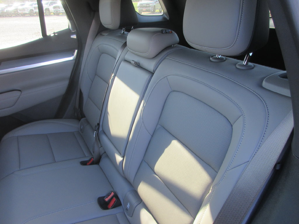 New 2027 GMC Terrain Elevation w/ Elevation Premium Package AWD/4WD image 12