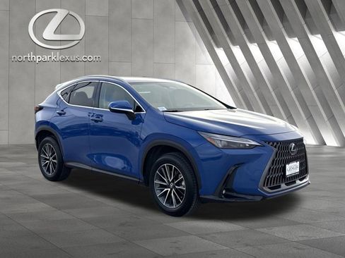 Certified 2025 Lexus NX 250 FWD w/ Premium Package image 5