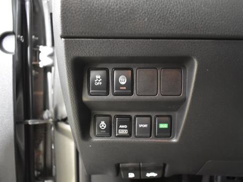 Used 2022 Nissan Rogue Sport SV AWD/4WD image 14